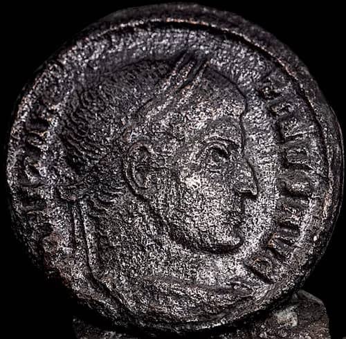 Moneta romana in bronzo AE3 321–324 d.C. – Costantino il Grande image 1